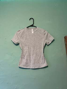 Unbranded Gray Short Sleeve T-Shirt Size M/M Cotton Blend Crew Neck Tee